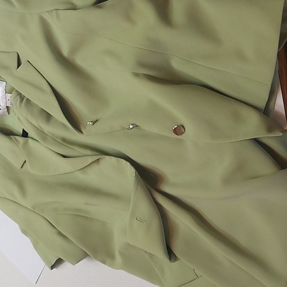 Full lined suit - Picture 3 of 6